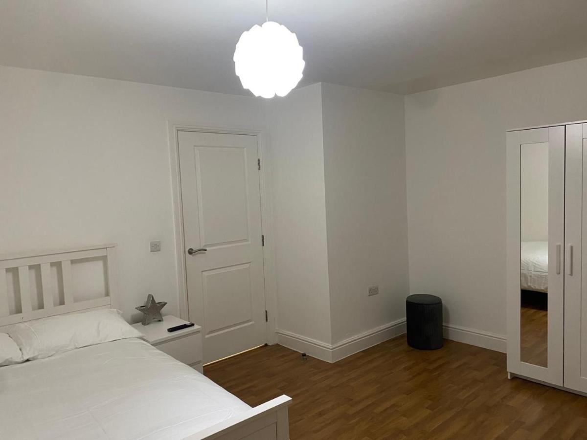 Apartamento Streatham High Street Londres Exterior foto